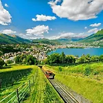 Lakeside Attic Διαμέρισμα