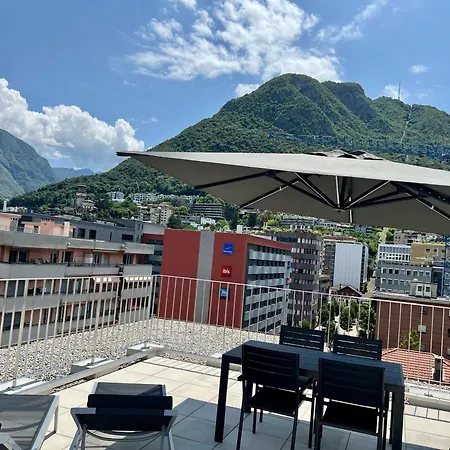 Lakeside Attic Appartement *