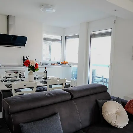 Lakeside Attic * Лугано