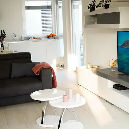 דירה Lakeside Attic לוגאנו