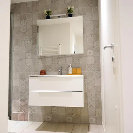 Lakeside Attic Appartement