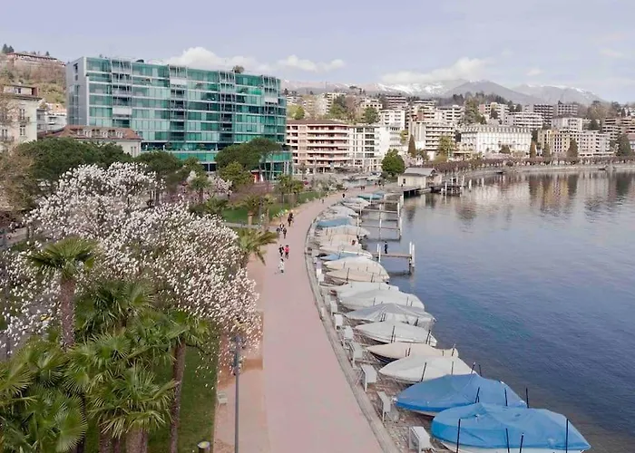 Lakeside Attic Apartamento *