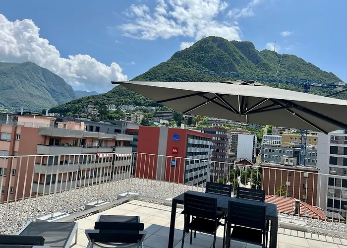 Lakeside Attic Apartamento *